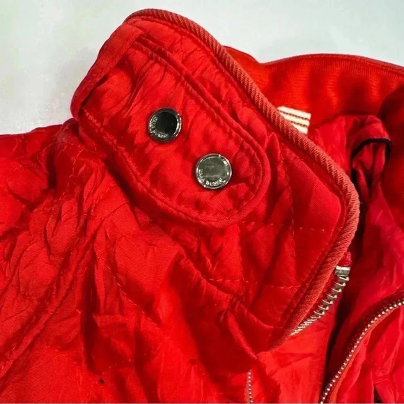 Zara women’s quilted jacket. Red with silver zippers. Size medium - Picture 10 of 11